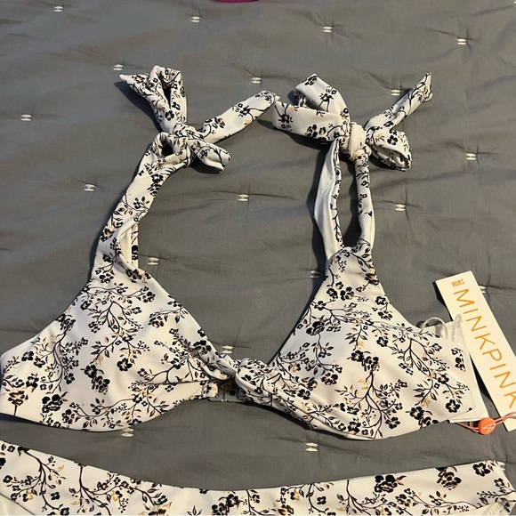 NWT MINK PINK - White Floral DAWSON TIE BIKINI SET M Top L Bottom - Picture 5 of 10